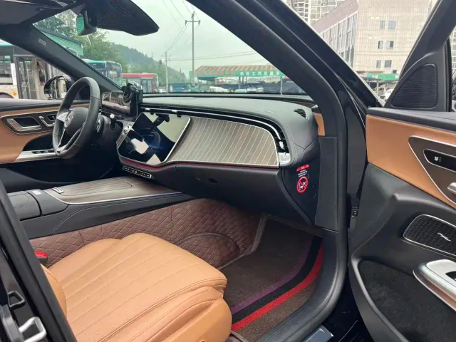 Mercedes-Benz E-Class — Фото автомобиля 13