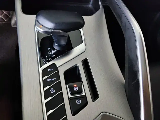 Geely Binyue — Фото автомобиля 13