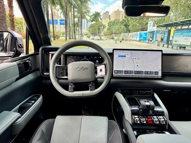 BYD FangChengBao Leopard 5 — Фото автомобиля 15