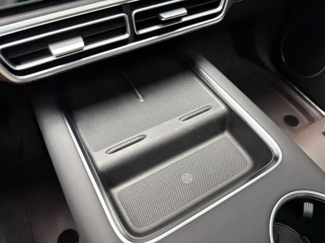 Li Auto L8 — Фото автомобиля 17
