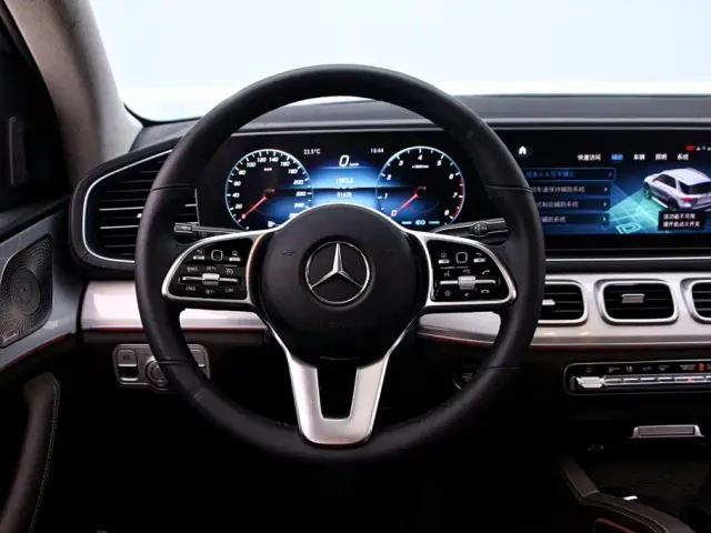 Mercedes-Benz GLE-Class — Фото автомобиля 7