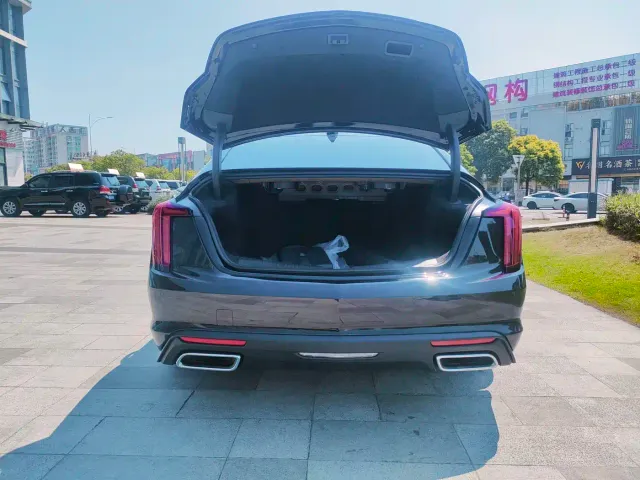 Cadillac CT5 — Фото автомобиля 10