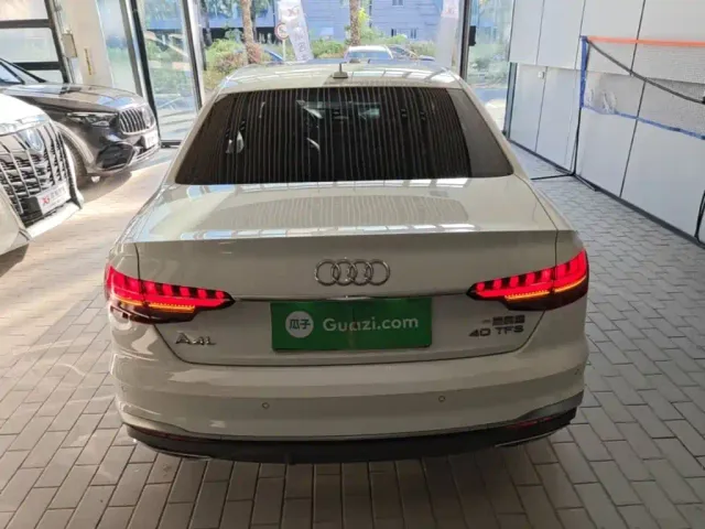 Audi A4L — Фото автомобиля 5