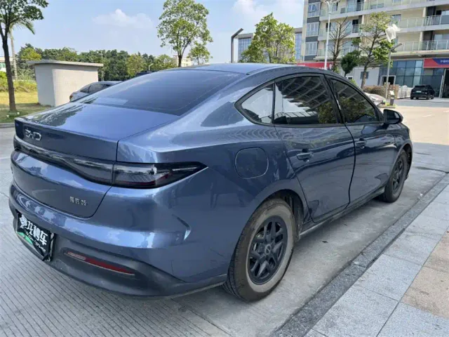 BYD Seal 05 DM-i — Фото автомобиля 9