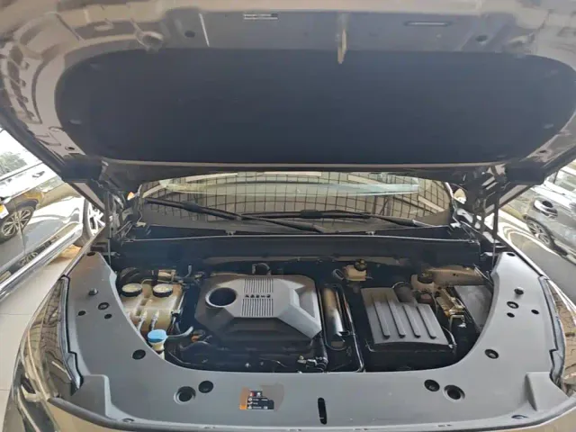 Roewe RX5 — Фото автомобиля 19