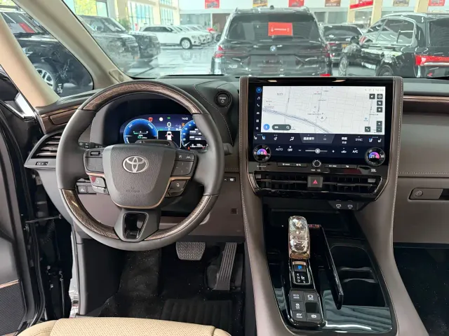 Toyota Alphard — Фото автомобиля 11