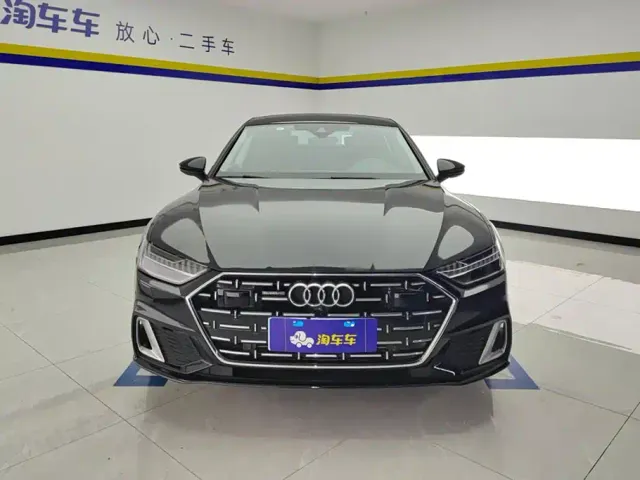 Audi A7L — Фото автомобиля 2