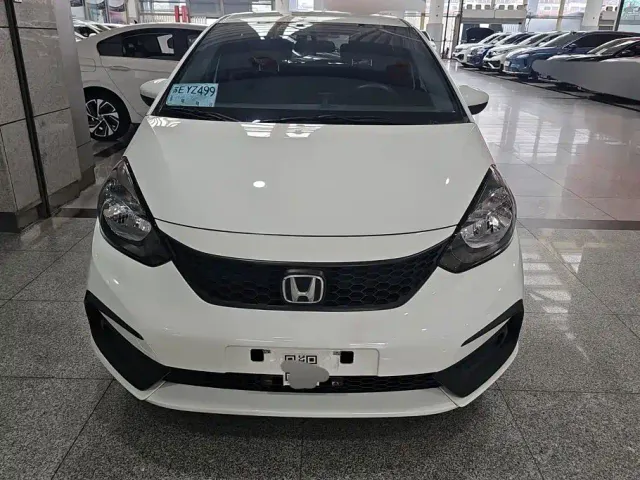 Honda Fit — Фото автомобиля 2