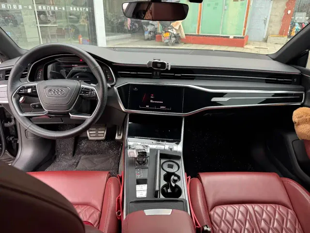 Audi A7L — Фото автомобиля 9