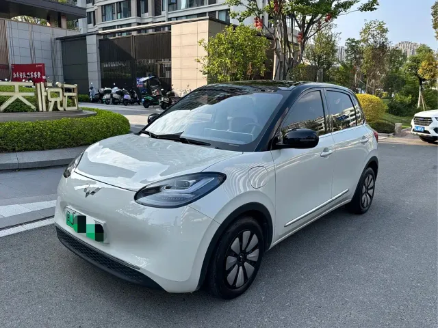 Wuling Bingo — Фото автомобиля 2