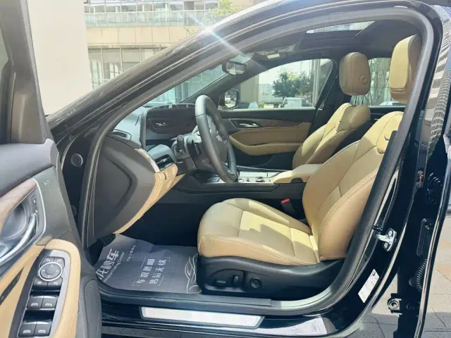 Cadillac CT5 — Фото автомобиля 11