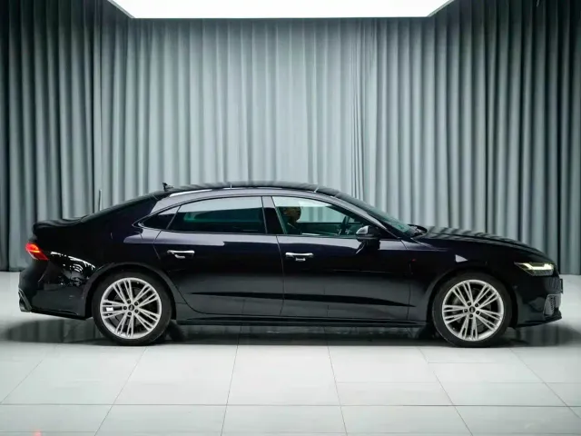 Audi A7L — Фото автомобиля 4