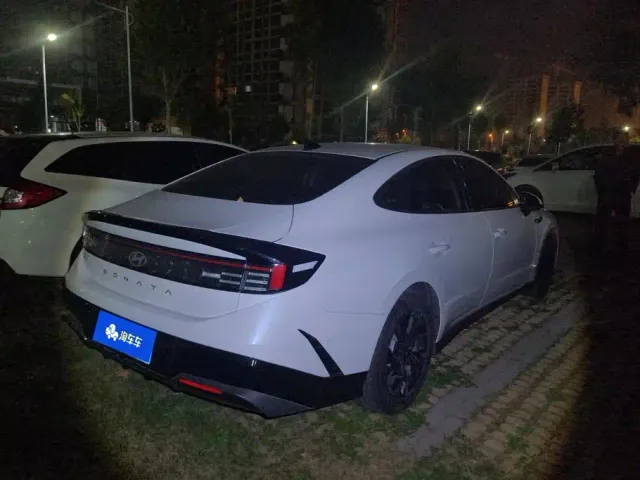 Hyundai Sonata — Фото автомобиля 3