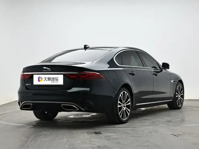 Jaguar XFL — Фото автомобиля 3