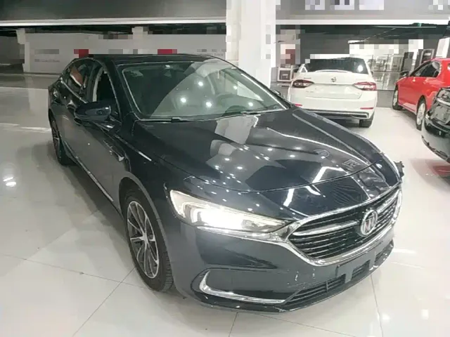 Buick LaCrosse — Фото автомобиля 3