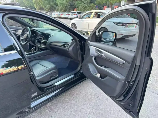 Cadillac CT5 — Фото автомобиля 9
