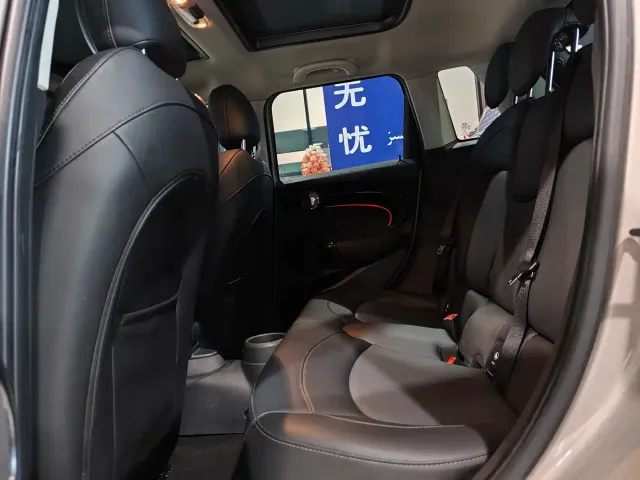 MINI Hatch — Фото автомобиля 6