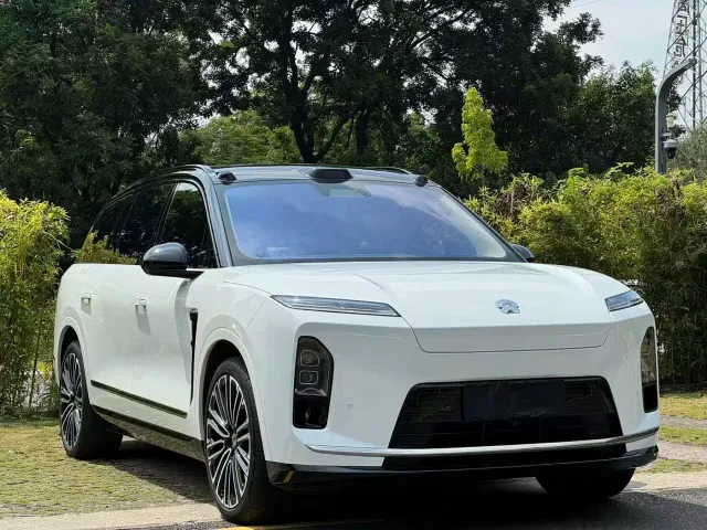 Nio ES8 — Фото автомобиля 3