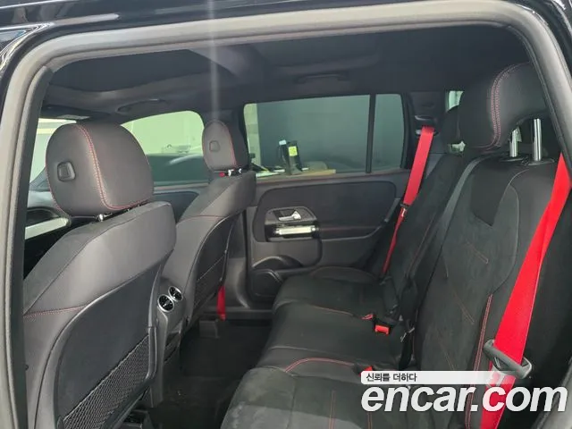 Mercedes-Benz GLB-Class — Фото автомобиля 10
