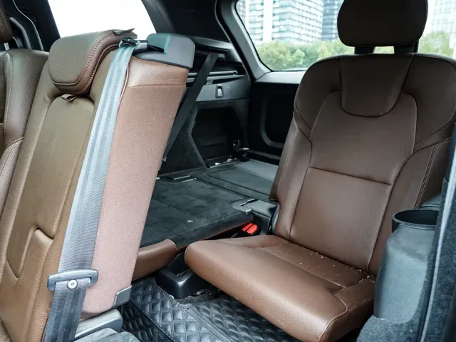 Volvo XC90 — Фото автомобиля 21