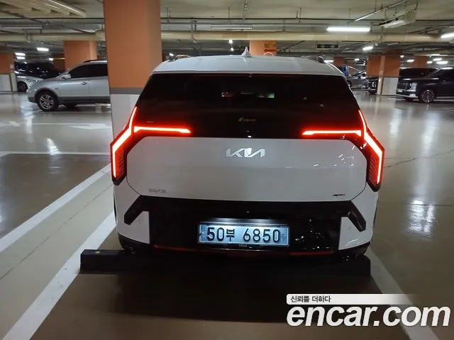 Kia EV3 — Фото автомобиля 2