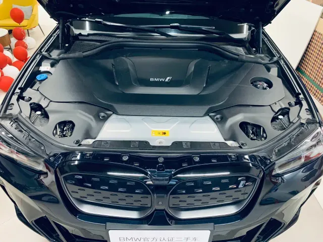 BMW iX3 — Фото автомобиля 15