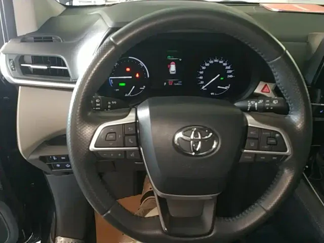 Toyota Toyota Sienna 2021 2.5L Hybrid Luxury Edition — Фото автомобиля 10