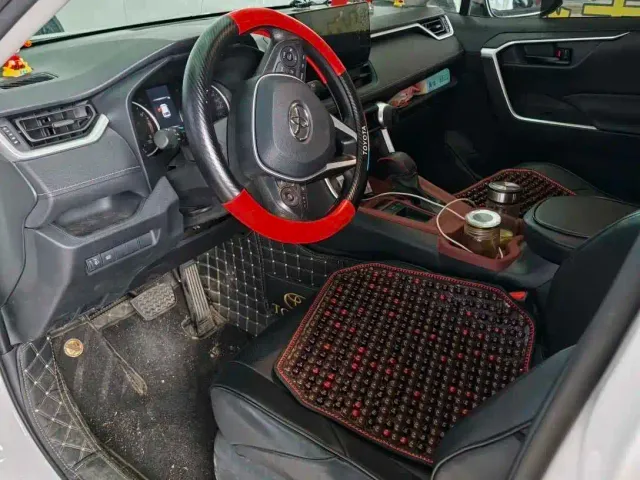 Toyota Wildlander — Фото автомобиля 6