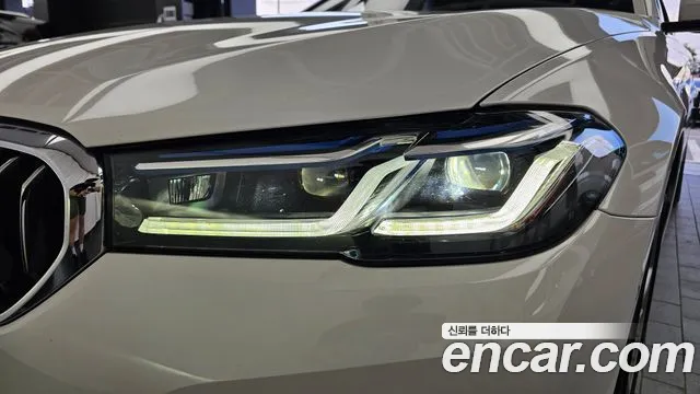BMW 5-Series — Фото автомобиля 22