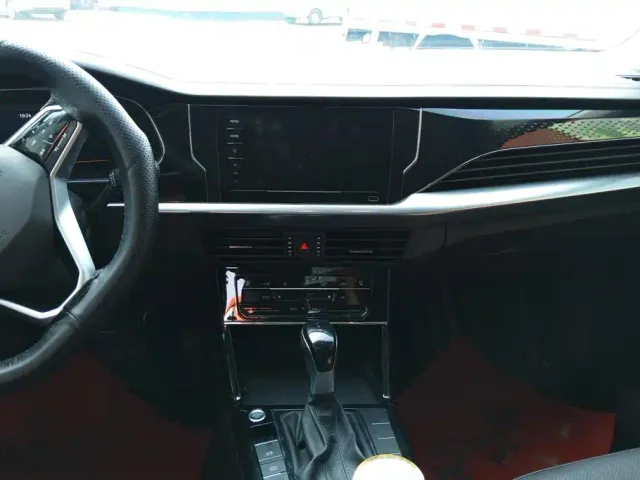 Volkswagen Passat — Фото автомобиля 13