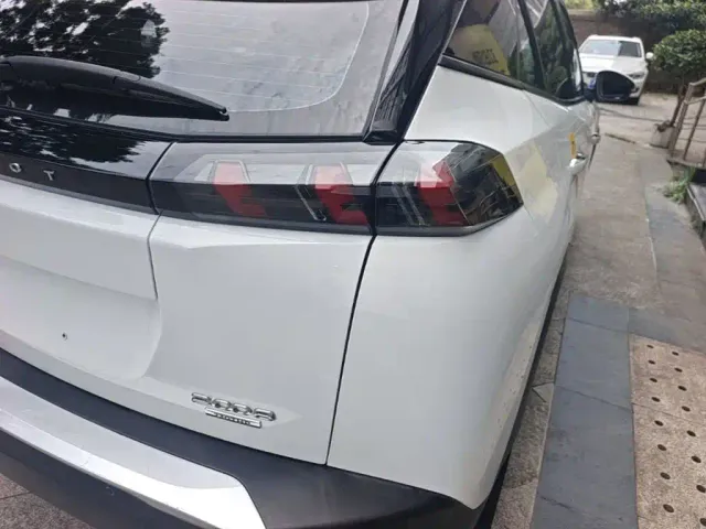 Peugeot 2008 — Фото автомобиля 7