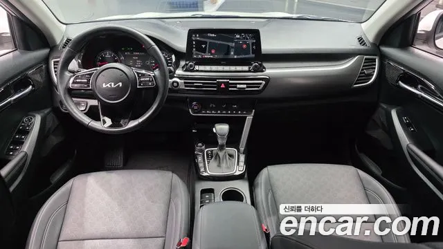 Kia Seltos — Фото автомобиля 7
