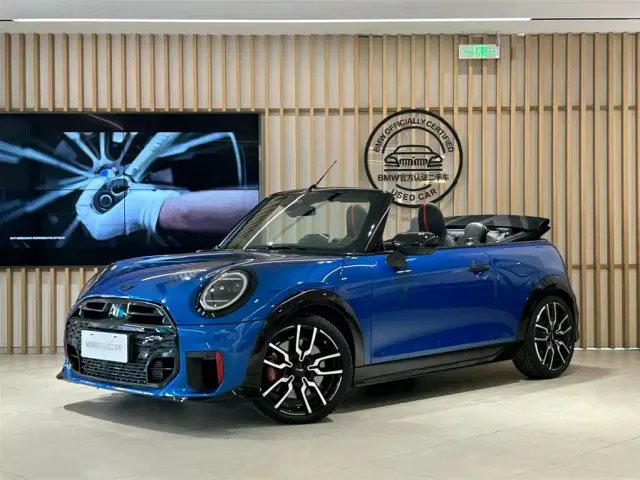 Фотография автомобиля — MINI John Cooper Works