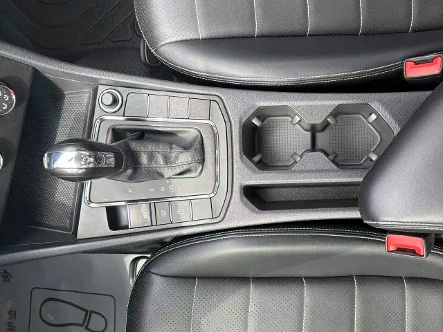 Volkswagen Bora — Фото автомобиля 12
