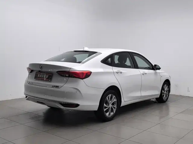 Buick Verano — Фото автомобиля 2