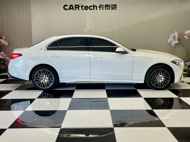 Mercedes-Benz C-Class — Фото автомобиля 4