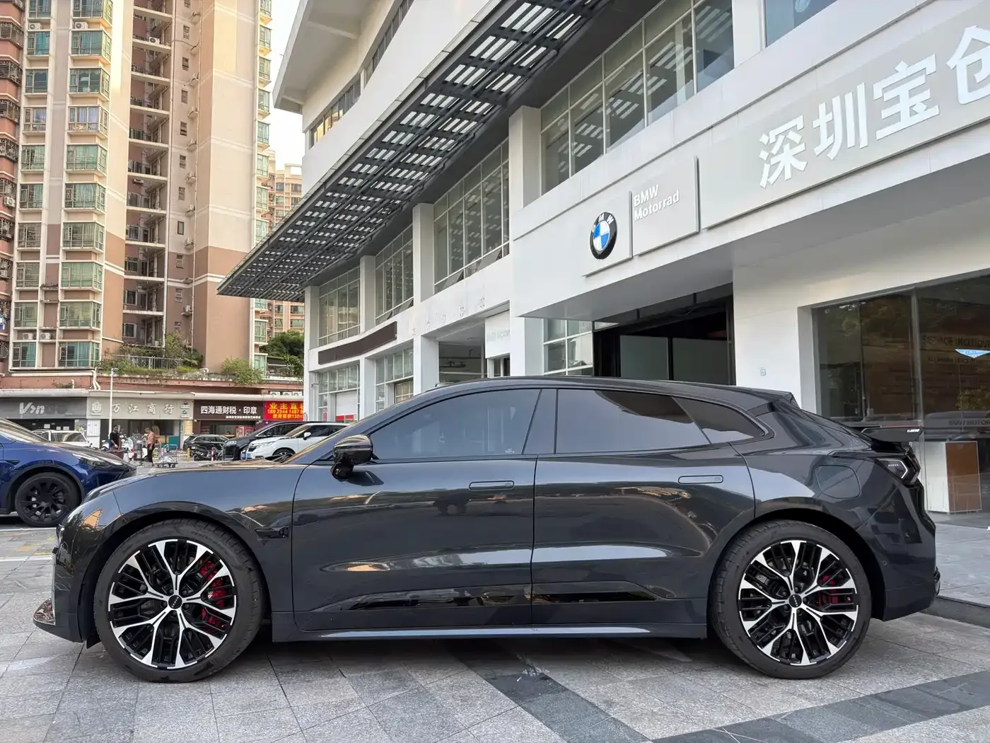 ZEEKR Zeekr 001 2026 Base Model — Фото автомобиля 7