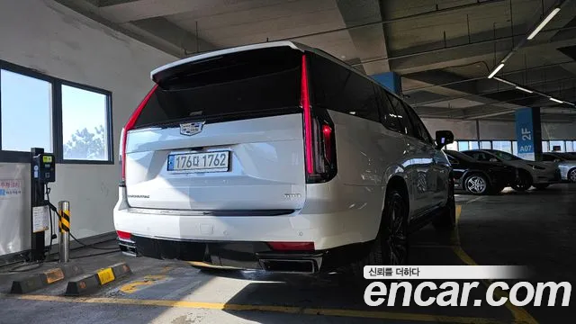 Cadillac Escalade Escalade 5 поколение — Фото автомобиля 4