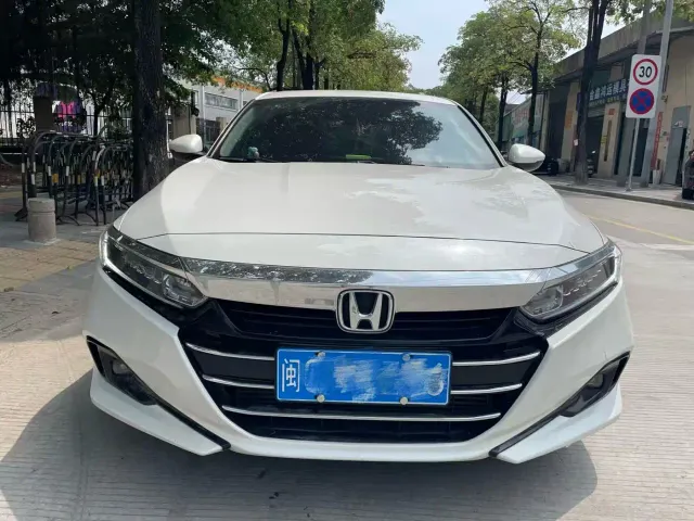 Honda Accord — Фото автомобиля 2
