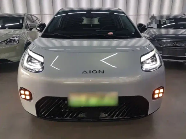 GAC Aion UT — Фото автомобиля 2
