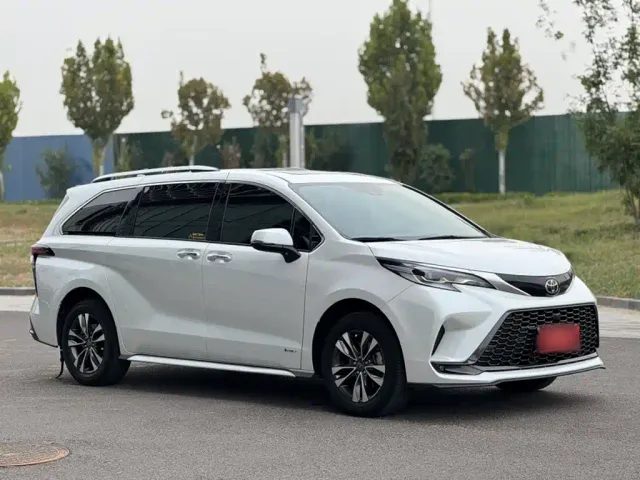 Toyota Granvia — Фото автомобиля 18