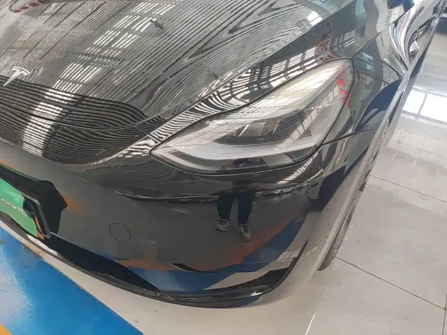 Tesla Model Y — Фото автомобиля 23