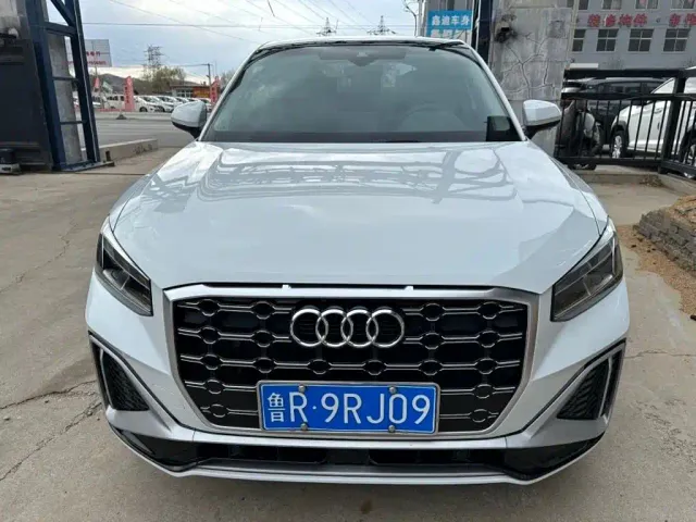 Audi Q2L — Фото автомобиля 3