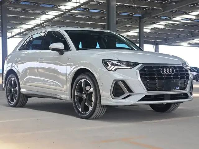 Audi Q3 — Фото автомобиля 3