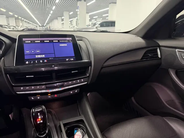 Cadillac CT5 — Фото автомобиля 10