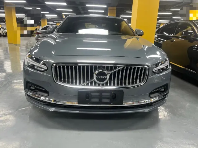 Volvo S90 — Фото автомобиля 2