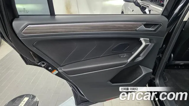 Volkswagen Tiguan — Фото автомобиля 25