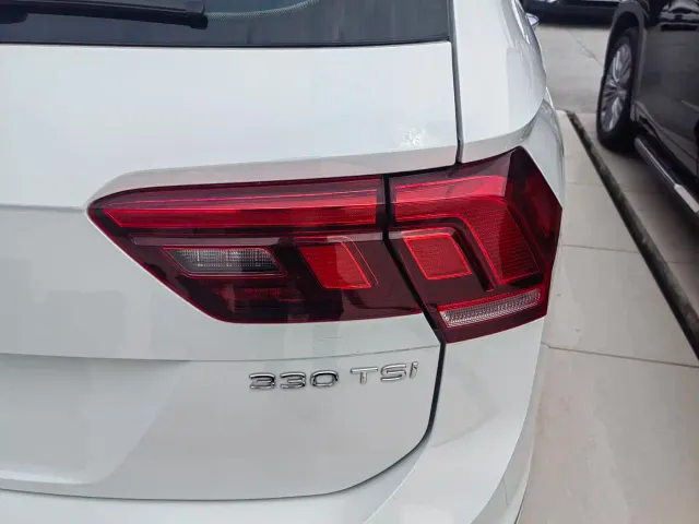 Volkswagen Tiguan L — Фото автомобиля 8