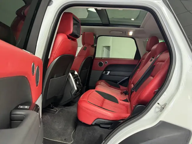 Land Rover Range Rover Sport — Фото автомобиля 6