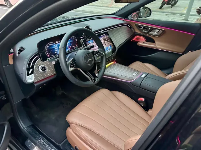 Mercedes-Benz E-Class — Фото автомобиля 7